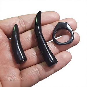 Conjunto de Anillo y Colgante de Ónix Negro Natural con Forma de Garra de Cuerno para la Fabricación de Joyas al por Mayor - Product Image 1