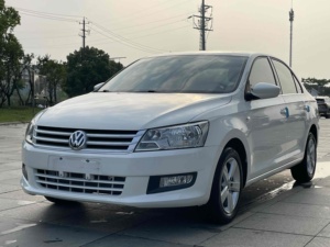 Volkswagen <span class=keywords><strong>Santana</strong></span> <span class=keywords><strong>d</strong></span>'<span class=keywords><strong>occasion</strong></span> 2015 1.6L LHD Berline essence <span class=keywords><strong>d</strong></span>'<span class=keywords><strong>occasion</strong></span> pour l'exportation - Product Image 1