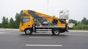 Véhicule élévateur hydraulique à bras télescopique Foton de 33 mètres pour l'entretien des routes - Product Image 4