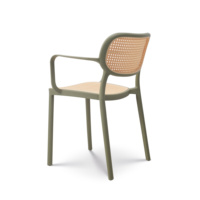 Fauteuil monobloc moulé en plastique vert, chaise de salle à manger empilable aspect osier pour la restauration commerciale et l'ameublement hôtelier