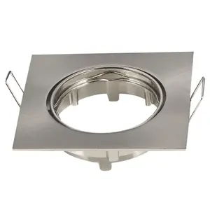 Portalampada unidirezionale nichelato, ideale per l'illuminazione focalizzata in spazi ridotti e per la decorazione d'interni. - Product Image 1