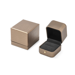 Caja de Joyería de Cuero FANXI con Forro de Microfibra, Juego de Cajas para Anillos con Logotipo Personalizado Impreso, Diseño Moderno - Product Image 5