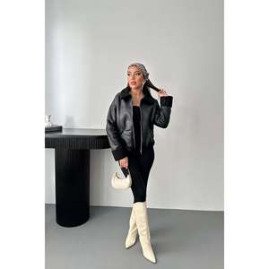 Parkas en fourrure noire imprimée, style vêtement d'extérieur, avec boutons décoratifs, fermeture simple boutonnage, vente en gros - Product Image 4