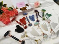 Quartz Rose Naturel Gua Sha Visage Soins de La Peau Outil De Beauté Cristal Rose Pierre De Jade Guacha Conseil Logo Personnalisé Visage Guasha Masseur
