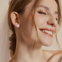 Vente en gros de boucles d'oreilles en argent sterling 925 avec moissanite de couleur D VVS, coupe ronde classique, solitaire pour femmes, bijoux personnalisés