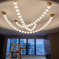 Décoration artistique nordique, suspension LED de plafond, pour escalier, salle à manger, villa, moderne, avec boules de cristal, longue installation pour grands projets