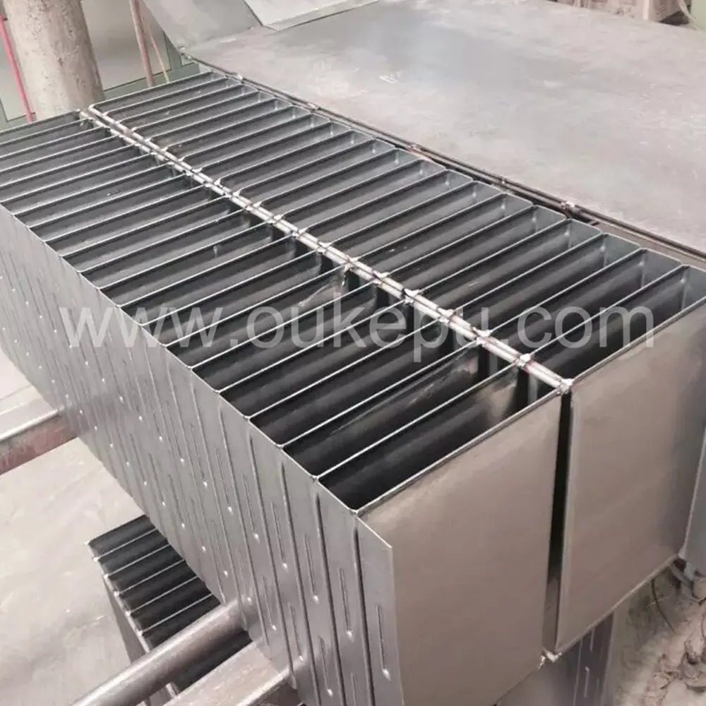 Transformator gegolfde fin radiator met embossing