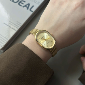 Montre ovale vintage, fabricant sur mesure, bracelet milanais minimaliste, montre à quartz pour un style business décontracté, fournisseur de montres personnalisées - Product Image 4