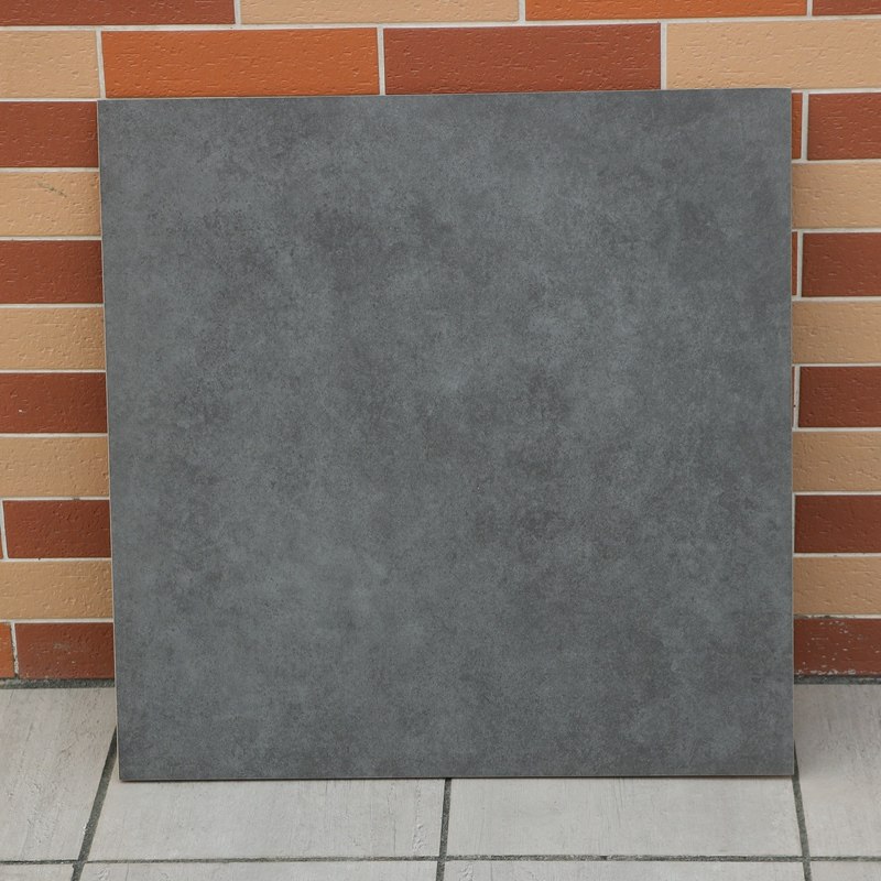 600600-gris oscuro