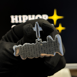 Colgante Personalizado con Nombre y Cruz, Estilo Hip Hop, Moissanita, Totalmente Cubierto de Diamantes, Chapado en Oro - Product Image 6