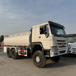 Camión Cisterna Sinotruk Howo Usado 6*6 con Capacidad <span class=keywords><strong>de</strong></span> 30000 Litros para Transporte <span class=keywords><strong>de</strong></span> Combustible, en <span class=keywords><strong>Venta</strong></span> - Product Image 1