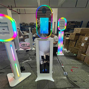 Miroir photo intelligent à reconnaissance faciale IA - Station de selfie interactive avec téléchargement sur les réseaux sociaux - Product Image 1