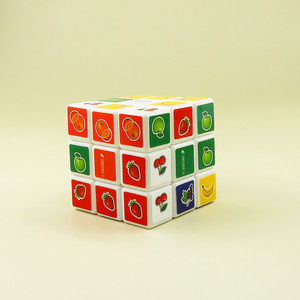 Cubo de Rubik 3x3 con Pegatinas de Frutas, Hecho a Medida para Adolescentes, Juguete Antiestrés Unisex, Material ABS - Product Image 4