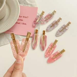 ปิ่นปักผมรูปดอกซากุระสีชมพูแบบเรียบง่ายคลิปหนีบผมด้านข้างสุดหรูแบบเกาหลี - Product Image 2