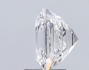 Anillo de Compromiso con Diamante Cultivado en Laboratorio, Corte Asscher de 2.01 Quilates, Oro Blanco de 14K, Tres Piedras, Acabado Pulido, Grado de Corte EX, Hecho a Mano en India - Product Image 3