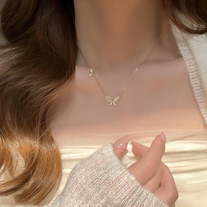 Colliers Papillon Œil de Chat Extravagants pour Femmes et Filles, Style Ins, Chaîne Plaqué Argent, Bijoux Cadeau - Product Image 1