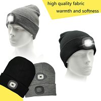 Berretto LED Ricaricabile con 4 Luci Brillanti e Ricarica USB, Cappello Caldo Lavorato a Maglia con Lampada Frontale per Regali Outdoor
