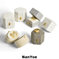 Boîtes à bagues en lin de luxe avec logo personnalisé, mini boîtes à bijoux en forme de coquille, emballage pour bagues de fiançailles, mariage, demande en mariage, boîte de rangement pour bagues