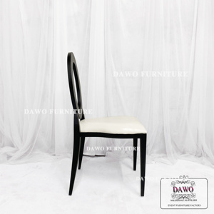 <span class=keywords><strong>Salle</strong></span> <span class=keywords><strong>de</strong></span> <span class=keywords><strong>mariage</strong></span> <span class=keywords><strong>de</strong></span> <span class=keywords><strong>luxe</strong></span> à dos rond, chaises <span class=keywords><strong>de</strong></span> chevalière noire <span class=keywords><strong>de</strong></span> <span class=keywords><strong>mariage</strong></span> - Product Image 3