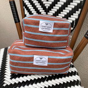 Bolsa de maquillaje de tela de rizo a rayas Bolsas de diseñador absorbentes de algodón puro Bolsa de maquillaje suave y cómoda - Product Image 5