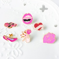 Broche rosa para mujer, broche de labios, corazón, tacones altos, botón, ropa, bolso, solapa esmaltada