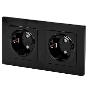 Enchufe empotrable - dos puertos, fácil instalación, compatible con diferentes dispositivos, diseño discreto y funcional. - Product Image 1