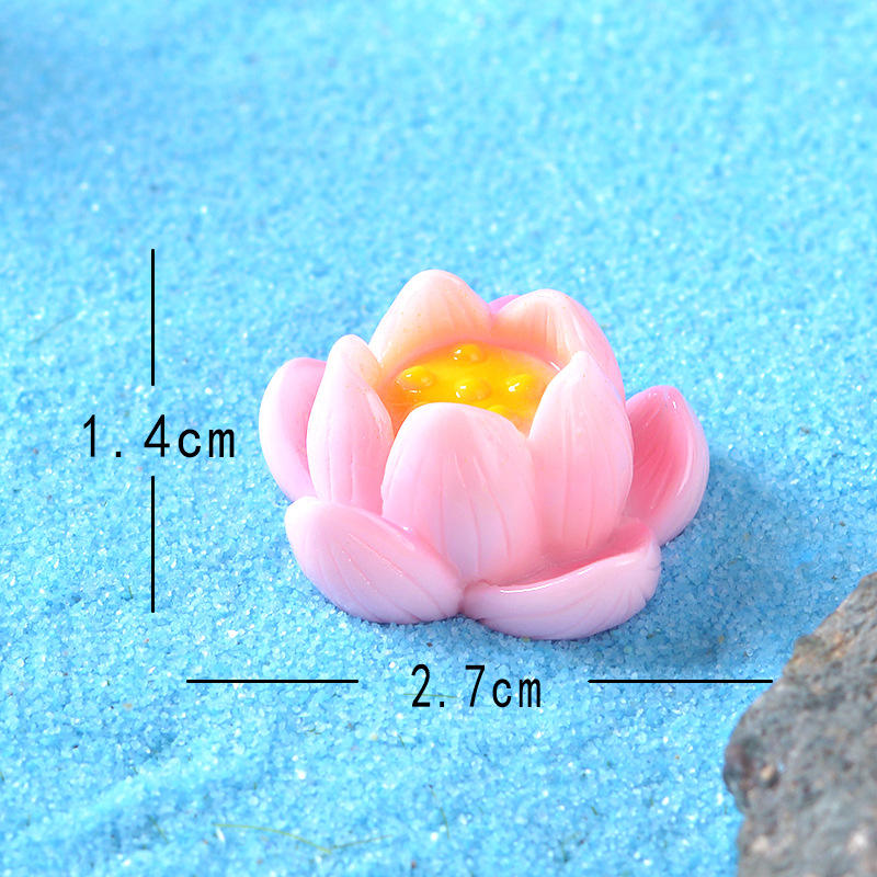 Lotus à moitié ouvert