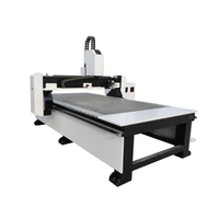 Machine de gravure CNC professionnelle 1325 pour le travail du bois, la découpe et la sculpture de portes d'armoires et de meubles