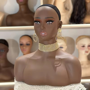 Têtes de mannequins féminins réalistes en PVC avec <span class=keywords><strong>buste</strong></span> et épaules pour perruques, prêtes à être expédiées - Product Image 2