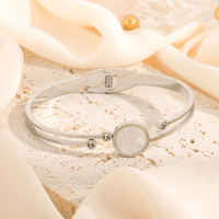 Bracelet en acier inoxydable plaqué or 18 carats avec strass, motif végétal tendance et plaque ronde, idéal pour un usage quotidien – Meilleure vente