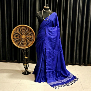 Sari de Seda Azul Pintado a Mano para Mujer, Tradicional Indio y Pakistaní, para Boda, Largo hasta el Suelo, Étnico, Corte Regular, para Todas las Estaciones - Product Image 1