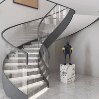 Marche d'escalier intérieure en marbre blanc avec éclairage LED, style contemporain, pour cuisine, escalier, marche en pierre, garde-corps en verre, carrelage, escaliers sur mesure, base en acier