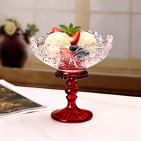 Bol à dessert en verre cristal sculpté de style européen vintage avec pied, coupe à glace, plateau à bonbons et fruits secs pour table basse