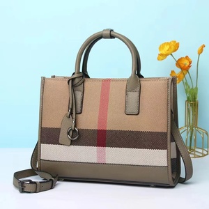 Nouveau <span class=keywords><strong>tartan</strong></span> dames sacs à main à carreaux conception sacs à main pour femme en cuir véritable élégant luxe grande capacité impression classique sac fourre-tout - Product Image 2