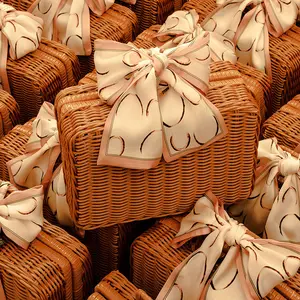 Vwholesale Cheap Empty Wicker Gift Baskets - China Gift Baskets and Storage  Baskets price