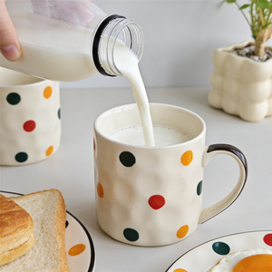 Tazza in Ceramica con Motivo <span class=keywords><strong>a</strong></span> <span class=keywords><strong>Pois</strong></span>, Tazza Retrò per Latte, per Colazione, Casa e Ufficio - Product Image 1