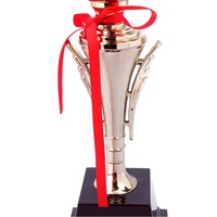 Trophée sportif en métal de grande taille au design populaire, gravable, pour les événements sportifs de basketball, badminton, boxe, kayak et autres sports.
