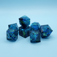 Ensemble de dés polyédriques en résine personnalisée bleu de 7 pièces avec étui, teints et peints à la main pour les jeux de rôle DND RPG