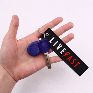 Bán Buôn Thiết Kế Logo Vải Móc Khóa Tùy Chỉnh Móc Chìa Khóa Tag Xe Máy Thêu Keyring Tùy Chỉnh Thêu Thẻ Chìa Khóa - Product Image 3