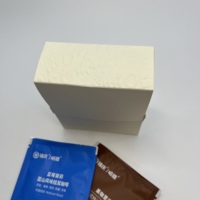 Boîte en carton blanc pour emballage de café liquide en sachet souple, avec pelliculage mat, pliage facile et logo en relief – Vente en gros