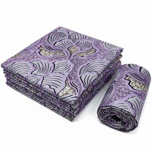 Kain Lilin Afrika Dekoratif Warna Pinkish-purple 100% Katun Poplin Golden Wax Cetak S-Wax yang Menakjubkan dengan Hiasan dari Tissu Pagne