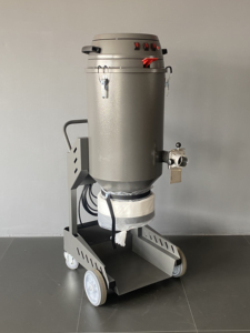 Aspirateur industriel HEPA cyclonique à 3 moteurs Ametek pour la poussière de béton sec et les sols en ciment – Nouveau modèle - Product Image 4