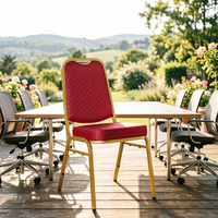 Chaise de banquet empilable en fer économique QT10821