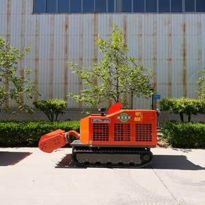 Tondeuse à gazon industrielle sur chenilles 37KW télécommandée, débroussailleuse diesel pour la gestion des terrains en pente raide - Product Image 4