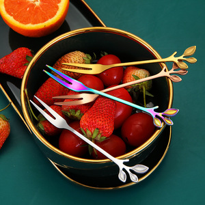 Couteau créatif en acier inoxydable en forme de feuille de Mori, fourchette à fruits, fourchette à dessert exquise à deux dents, fourchette à gâteau, couteau et fourchette pour gâteau de lune - Product Image 4