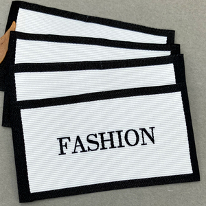 <span class=keywords><strong>Etiquetas</strong></span> Tejidas Ecológicas Personalizadas para <span class=keywords><strong>Ropa</strong></span> de Mujer y Niños, <span class=keywords><strong>Etiquetas</strong></span> Tejidas Cuadradas de Seda JC para Accesorios de <span class=keywords><strong>Ropa</strong></span> - Product Image 4