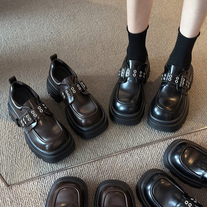 Chaussures décontractées pour femmes - Nouveau style 2025, chaussure à semelle épaisse, style britannique rétro, couleur noire, design antidérapant, chaussure supplémentaire - Product Image 3