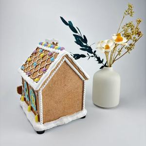 Casa de Jengibre de Hanukkah Iluminada con LED Hecha a Mano, de Alta Calidad y Estilo Encantador, con Envío Disponible desde Almacén a Domicilio - Product Image 2