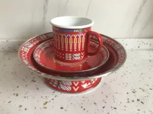 Set di teiere da caffè turco arabo saudita smaltato Set di casseruole con bollitore Stovle caffettiera, tazza e piatto