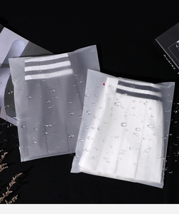 Sacchetto <span class=keywords><strong>Richiudibile</strong></span> Trasparente Opaco Impermeabile Autoadesivo Riciclabile per Imballaggio Vestiti Multiuso in Plastica CPE per Biancheria da Letto e Ombrelli - Product Image 2